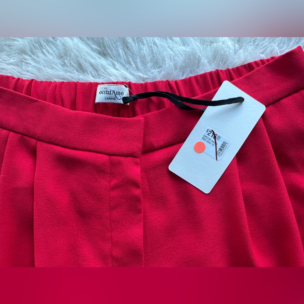 Otto’s’ Ame Vibrant Red Women's zipper and elastic waist back Shorts size 12 - Picture 10 of 14
